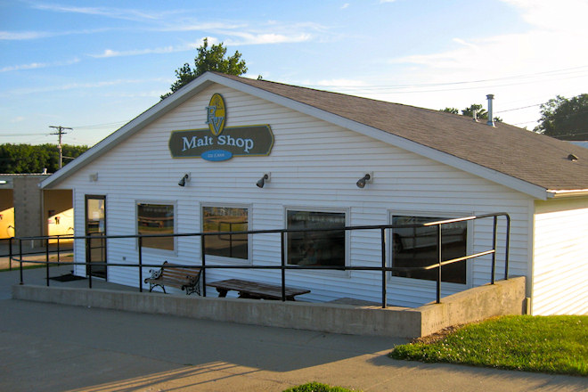 EV Malt Shop (North English, Iowa)