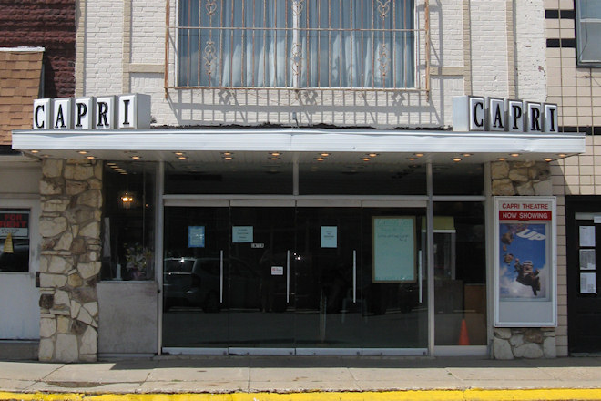 Capri Theater (New Sharon, Iowa)