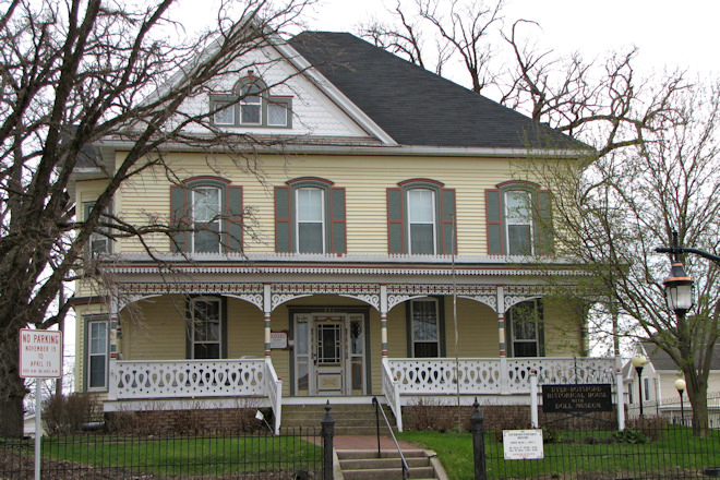 Dyer-Botsford Historical House and Museum (Dyersville, Iowa)