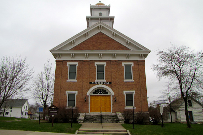 Former Allamakee County Courthouse (Waukon, Iowa)