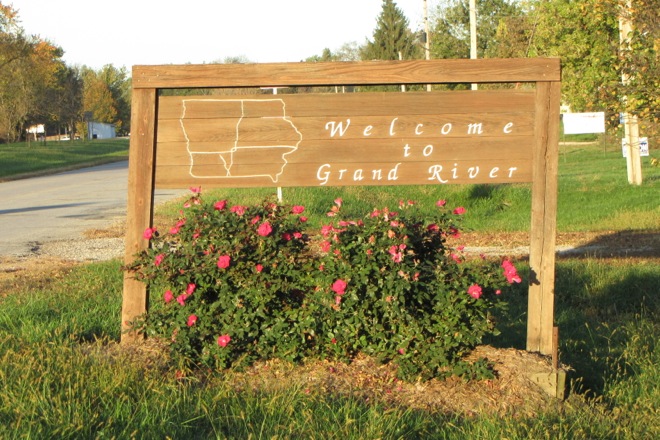 Welcome Sign (Grand River, Iowa)